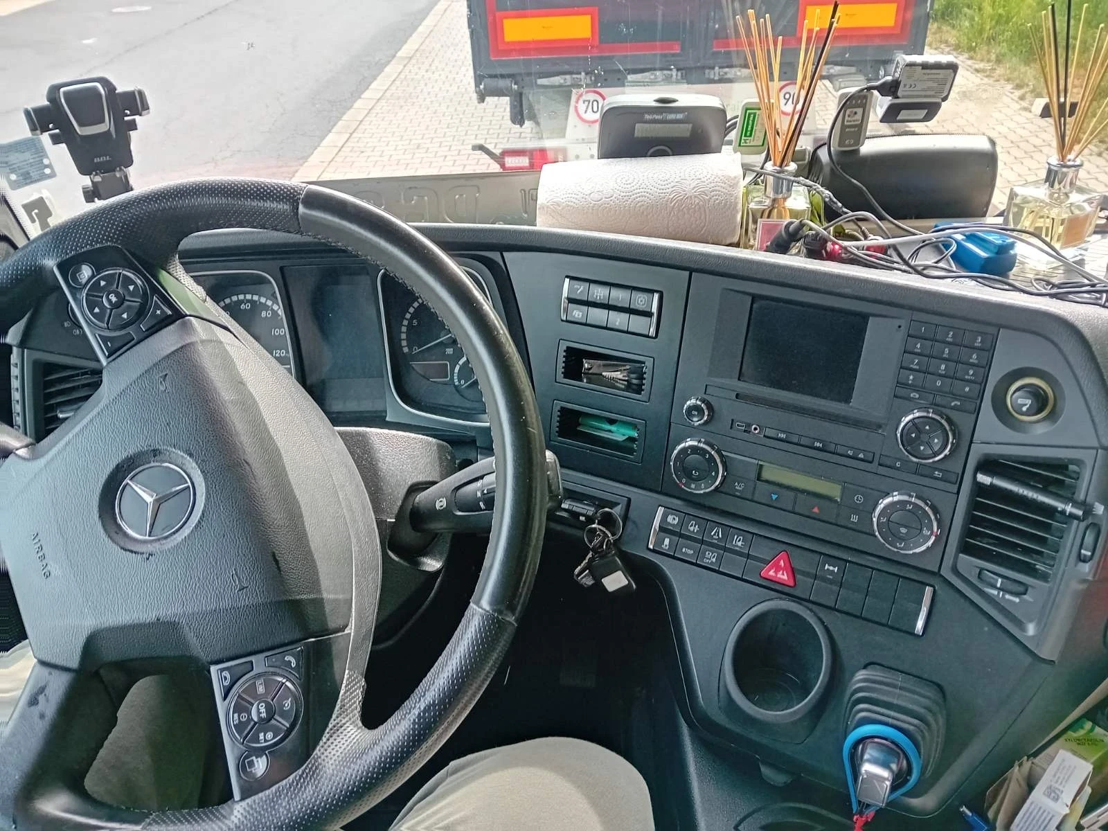 Mercedes-Benz Actros 440, снимка 7 - Камиони - 54355395