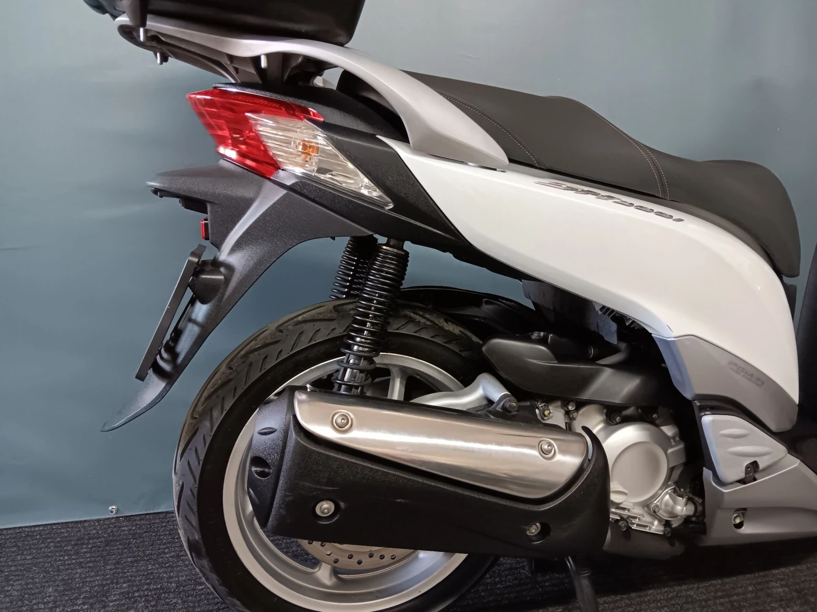 Honda Sh 300i - изображение 6