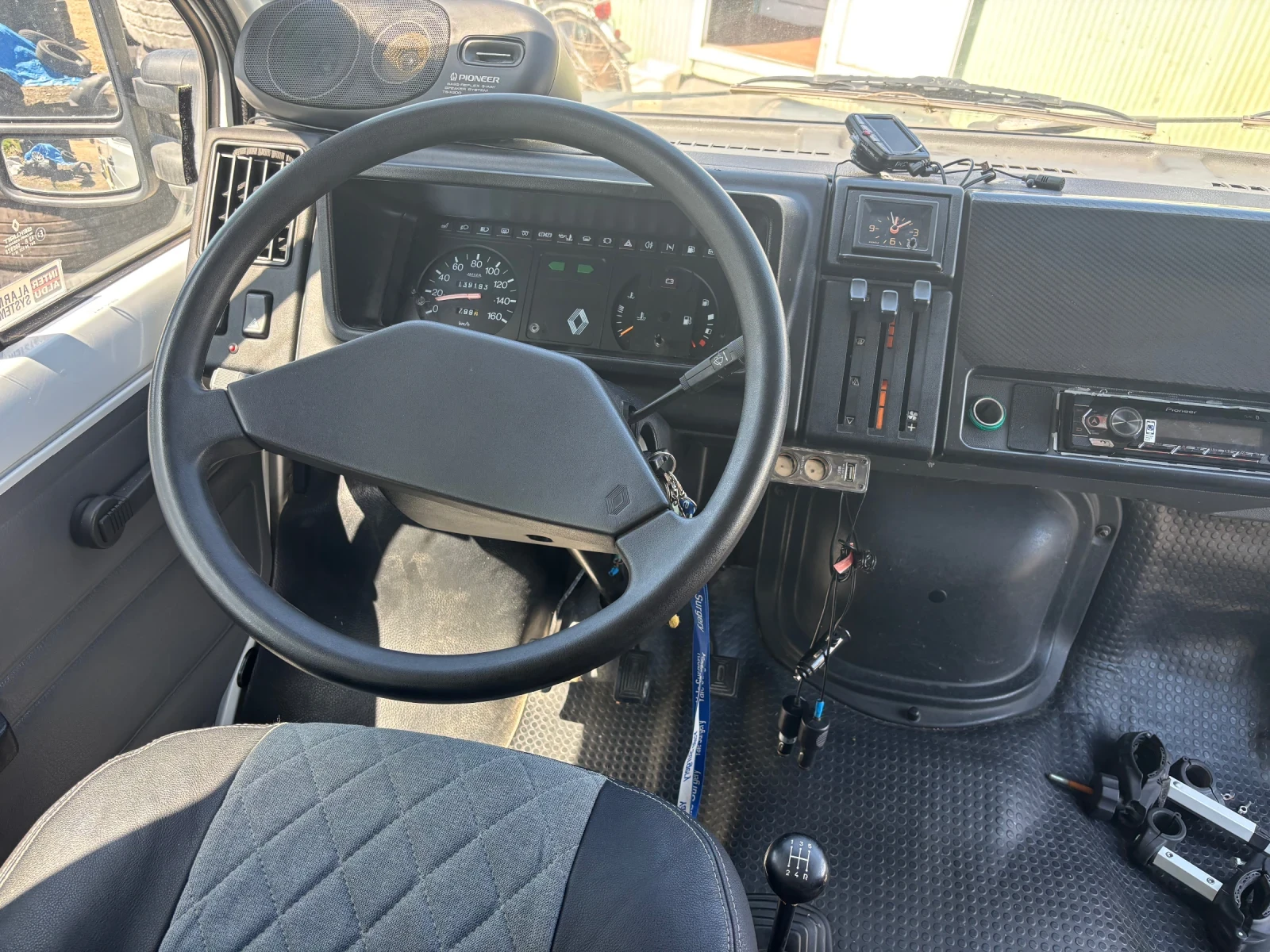 Кемпер Renault Trafic - изображение 9
