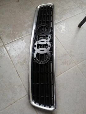 Оригинална решетка за Ауди А4 1999-2001г....8D0853651R, снимка 2