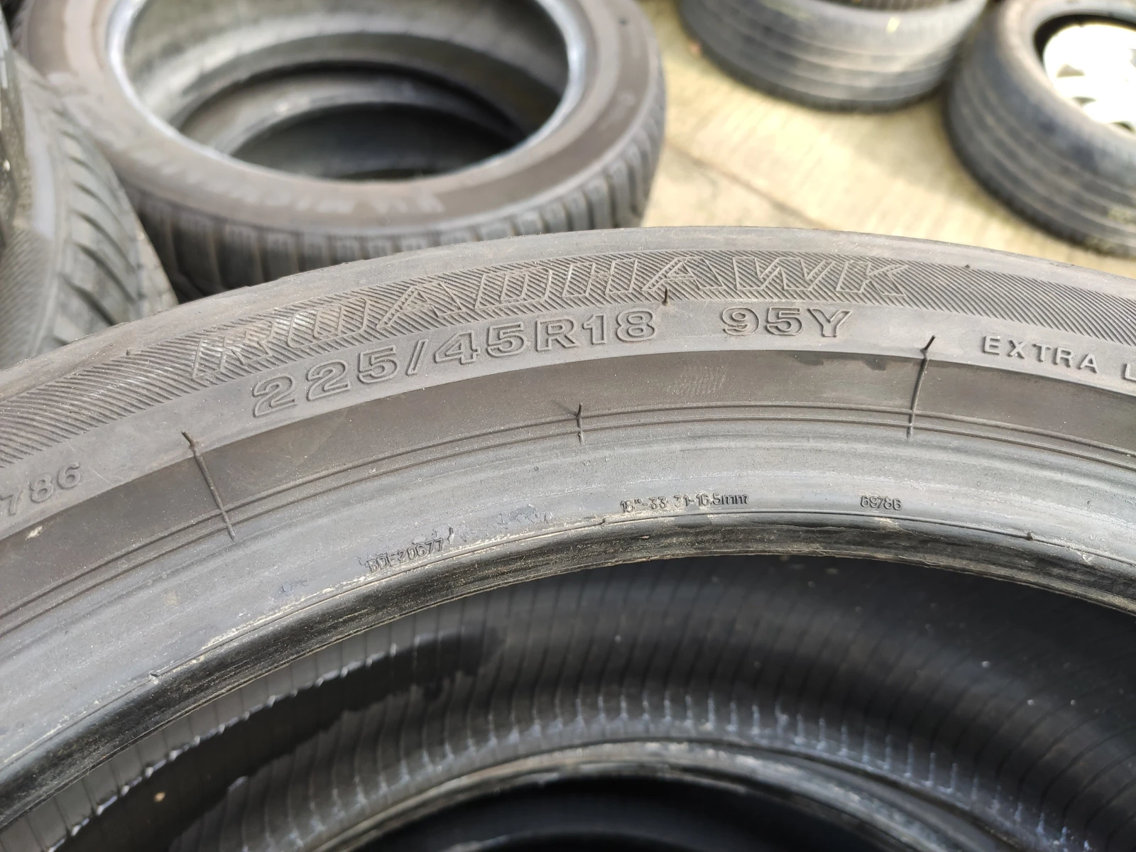 Гуми Летни 225/45R18, снимка 8 - Гуми и джанти - 53981576