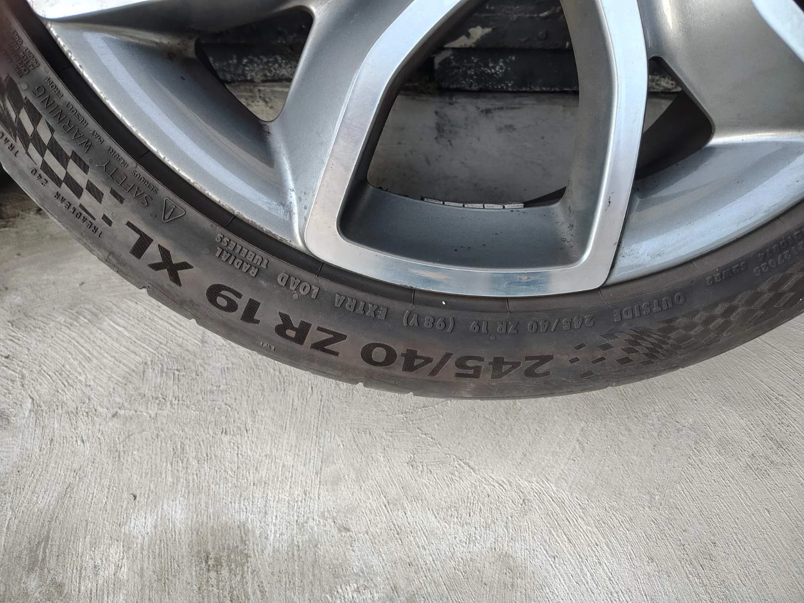 Гуми с джанти Continental 245/40R19, снимка 3 - Гуми и джанти - 54318521