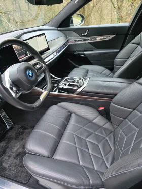 BMW i7 xDrive60, 4x4, HUD, Theater, 360, Massage, снимка 11