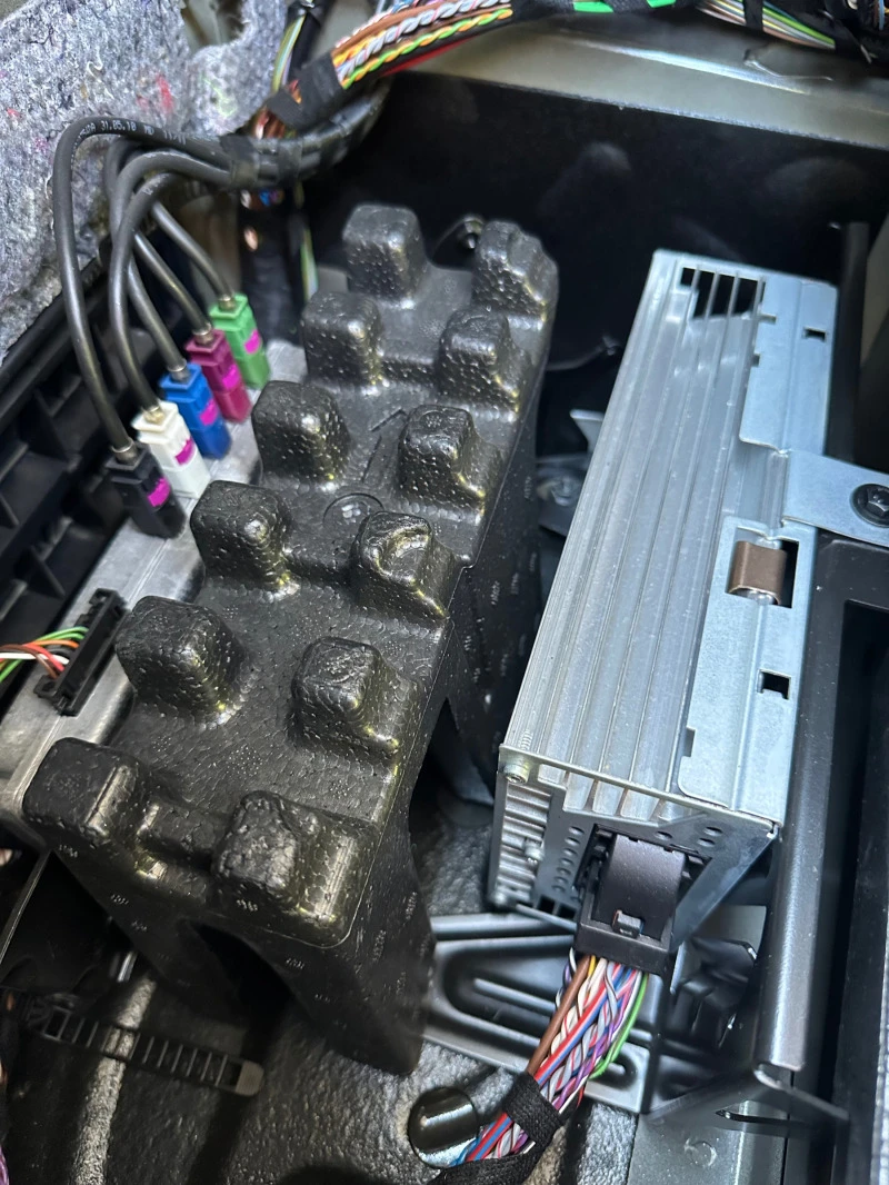 BMW 750 N63, снимка 15 - Автомобили и джипове - 50067342