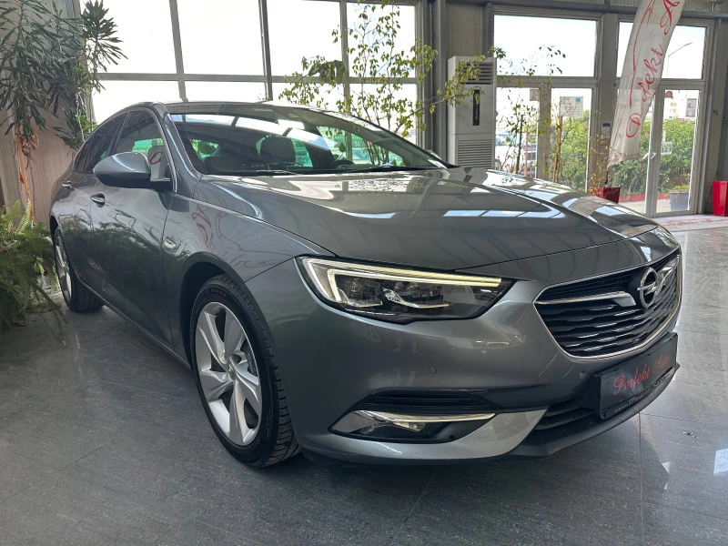 Opel Insignia TURBO 4X4 * Автоматик * BOSE * FULL Екстри * , снимка 4 - Автомобили и джипове - 46754179