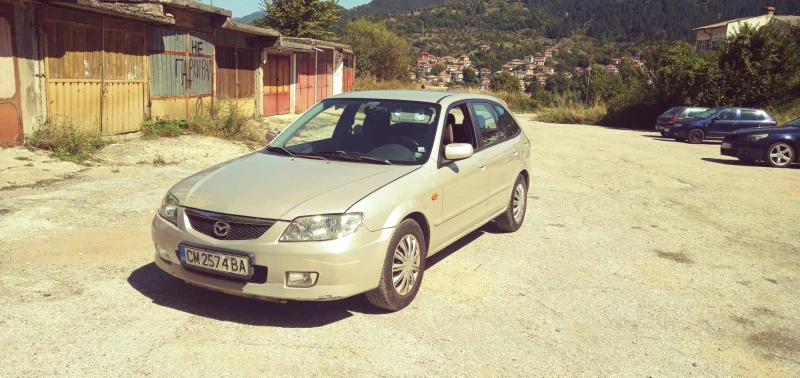 Mazda 323 F, снимка 3 - Автомобили и джипове - 46966157