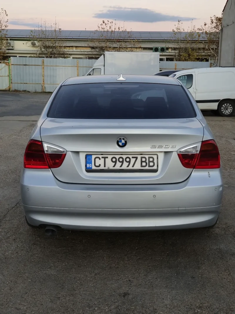 BMW 320, снимка 6 - Автомобили и джипове - 48129735