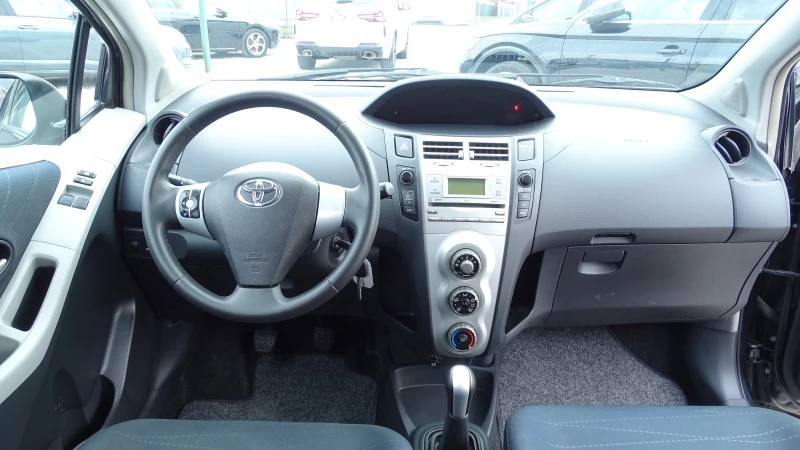 Toyota Yaris 1.4 D4D, снимка 11 - Автомобили и джипове - 48481159