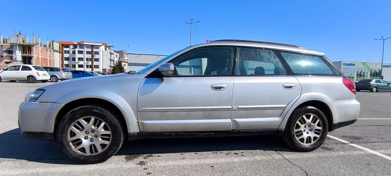 Subaru Outback, снимка 3 - Автомобили и джипове - 49233673