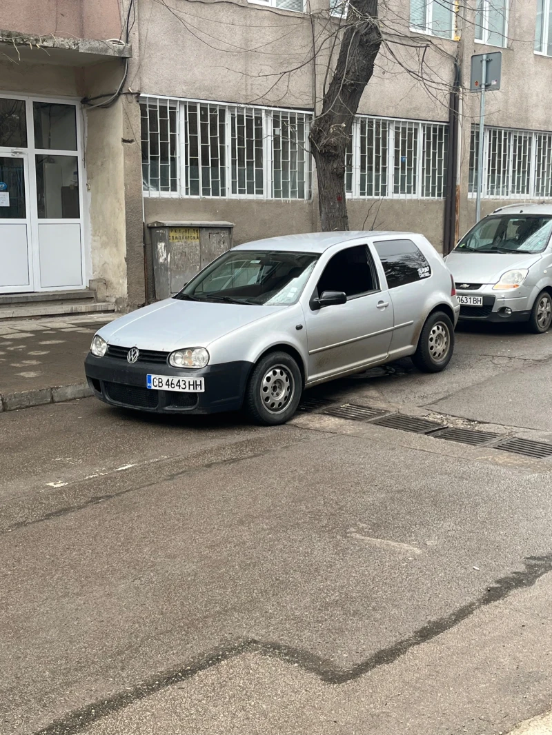 VW Golf, снимка 1 - Автомобили и джипове - 49377717