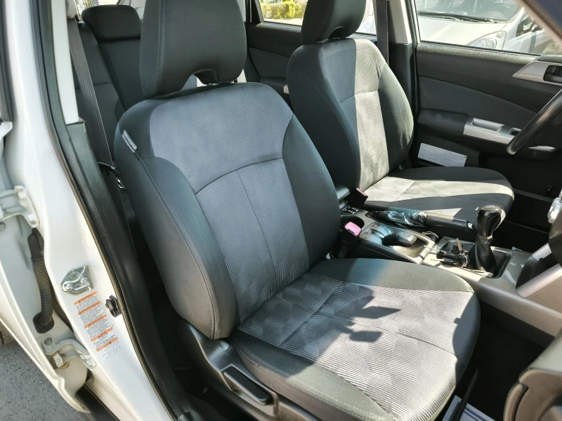 Subaru Forester 2.0i, снимка 8 - Автомобили и джипове - 50159806