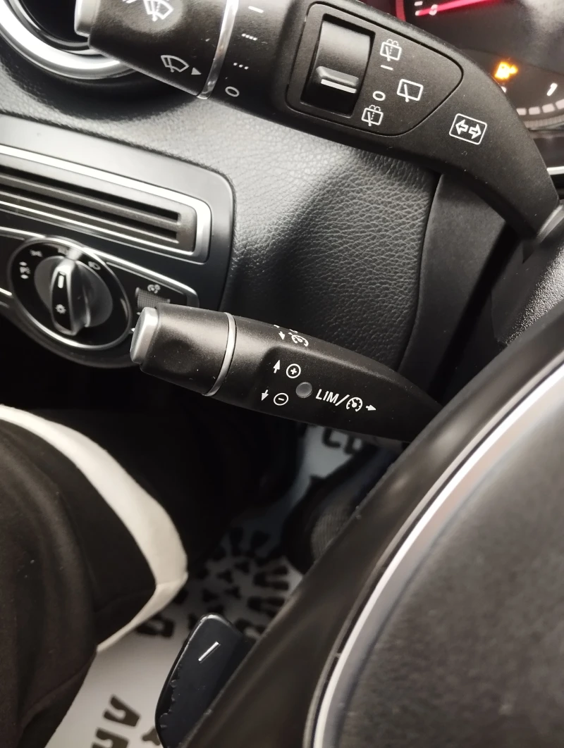 Mercedes-Benz C 220 2.2cdi Navi Кожа, снимка 12 - Автомобили и джипове - 50408083