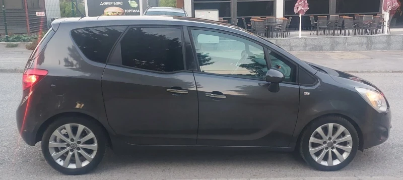 Opel Meriva, снимка 4 - Автомобили и джипове - 51937951