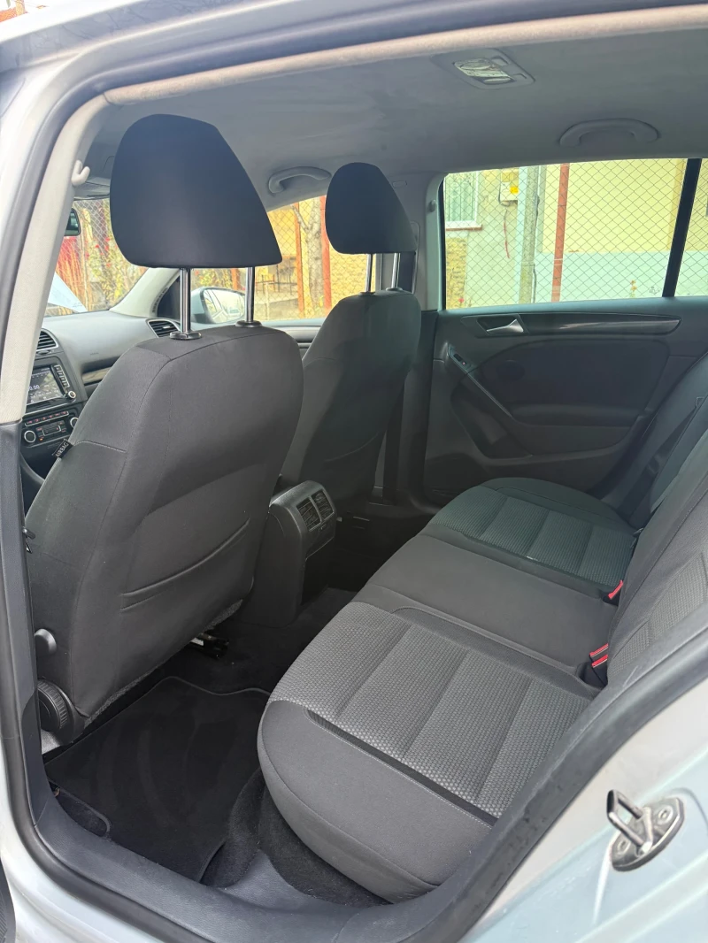 VW Golf 1.6TDI BlueMotion Comfortline, снимка 7 - Автомобили и джипове - 52630066