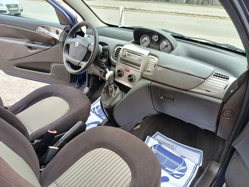 Lancia Y10 1.2i* ГАЗ, klimatik, снимка 14 - Автомобили и джипове - 53122398