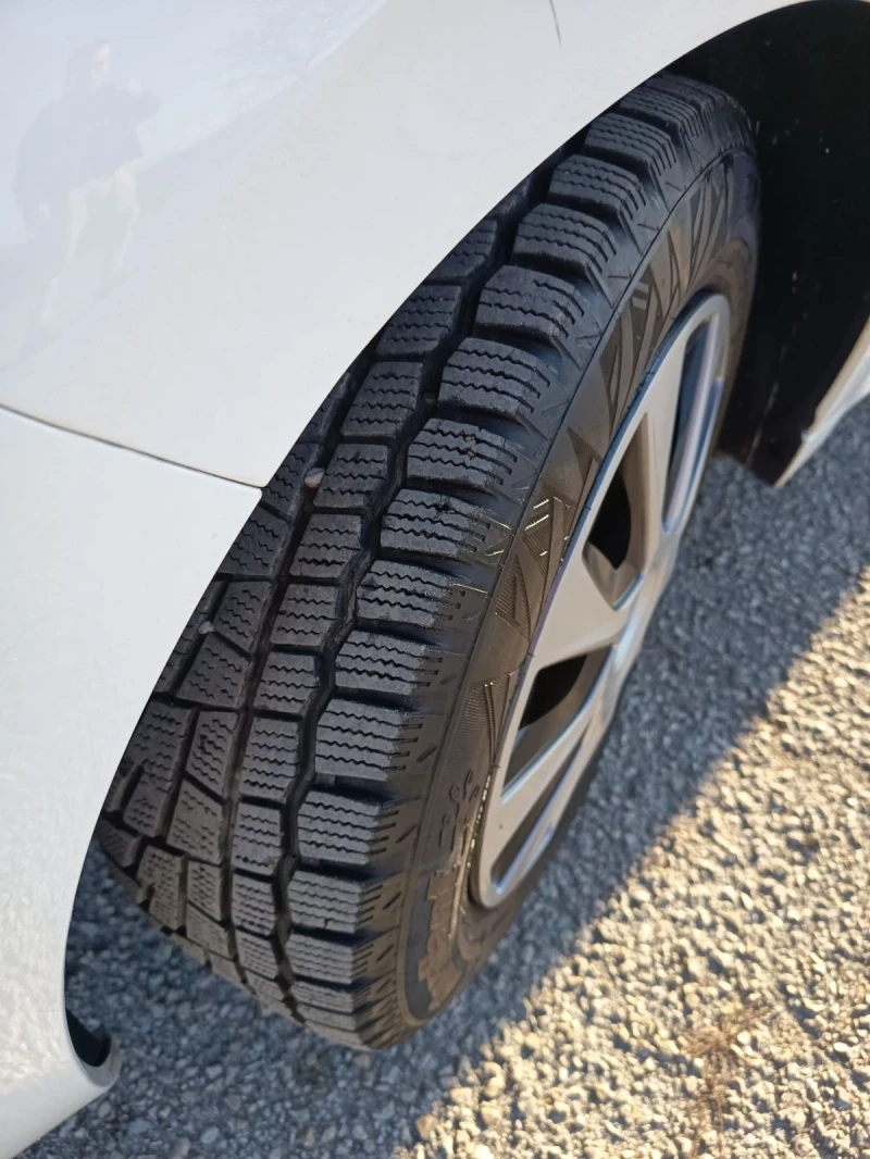 Peugeot 208 1.6 HDI, снимка 4 - Автомобили и джипове - 53181930