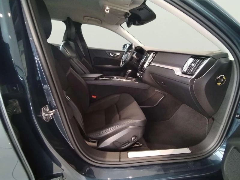 Volvo V60 2, 0, снимка 9 - Автомобили и джипове - 53268558
