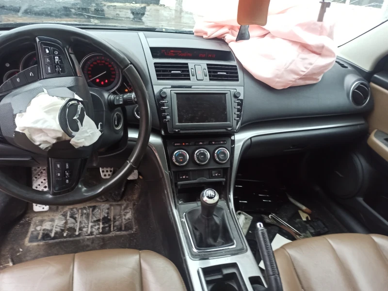 Mazda 6, снимка 9 - Автомобили и джипове - 53540719