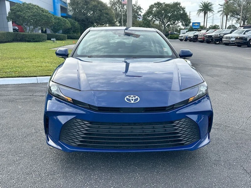 Toyota Camry !LE FWD!* АвтоКредит* Цена до БГ* , снимка 2 - Автомобили и джипове - 53459086