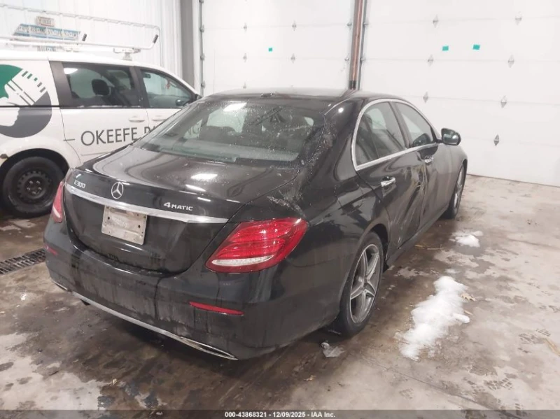 Mercedes-Benz E 300 2l 4Matic, снимка 4 - Автомобили и джипове - 53577182