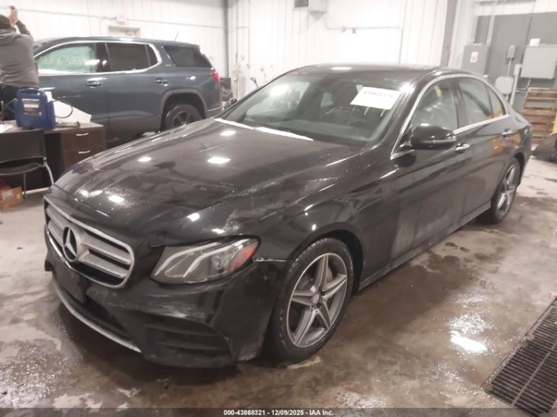 Mercedes-Benz E 300 2l 4Matic, снимка 2 - Автомобили и джипове - 53577182