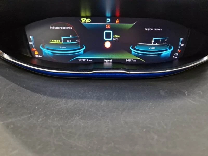 Peugeot 3008 1.6 Allure, снимка 9 - Автомобили и джипове - 53998282