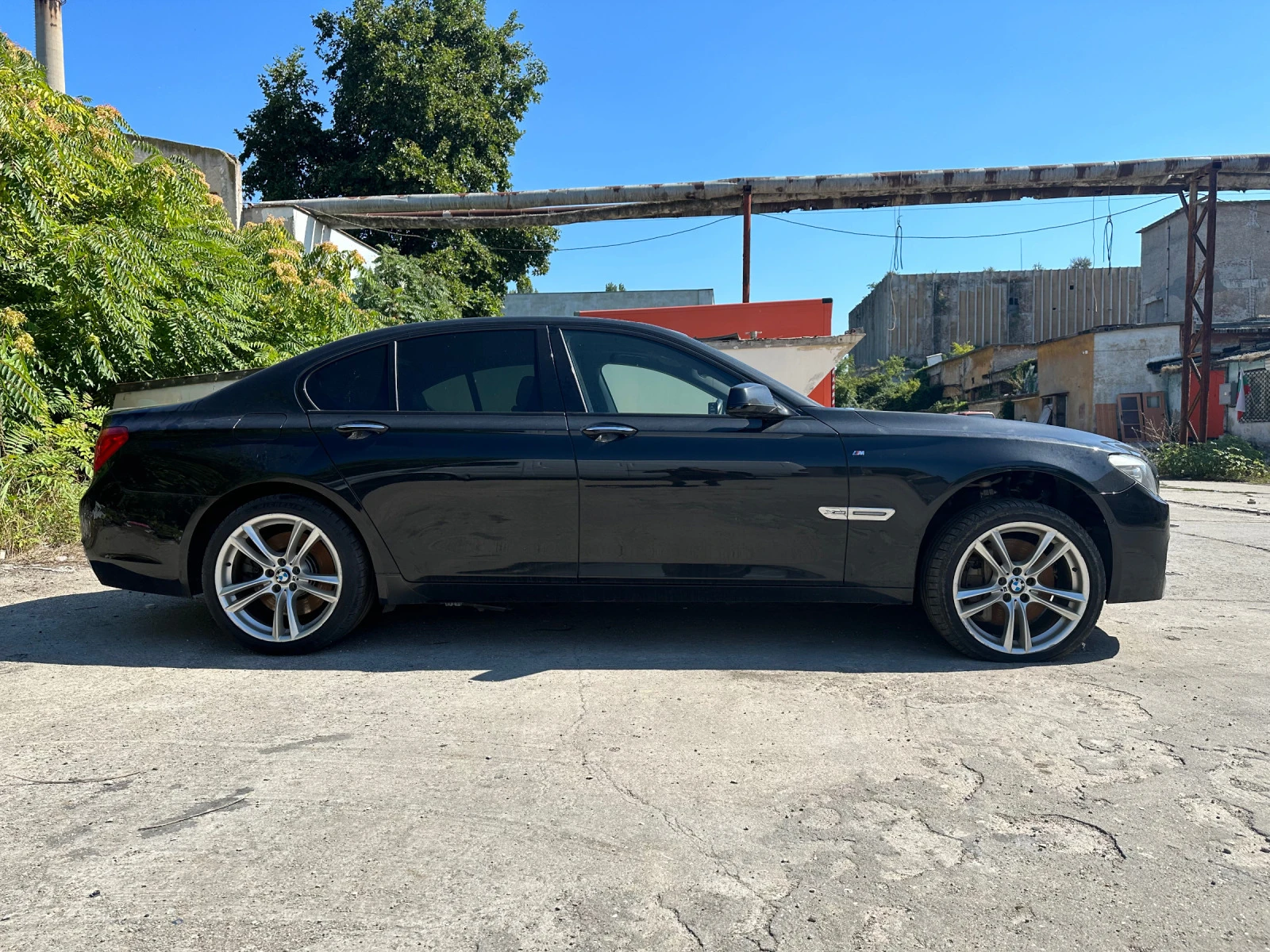 BMW 750 N63 - изображение 2