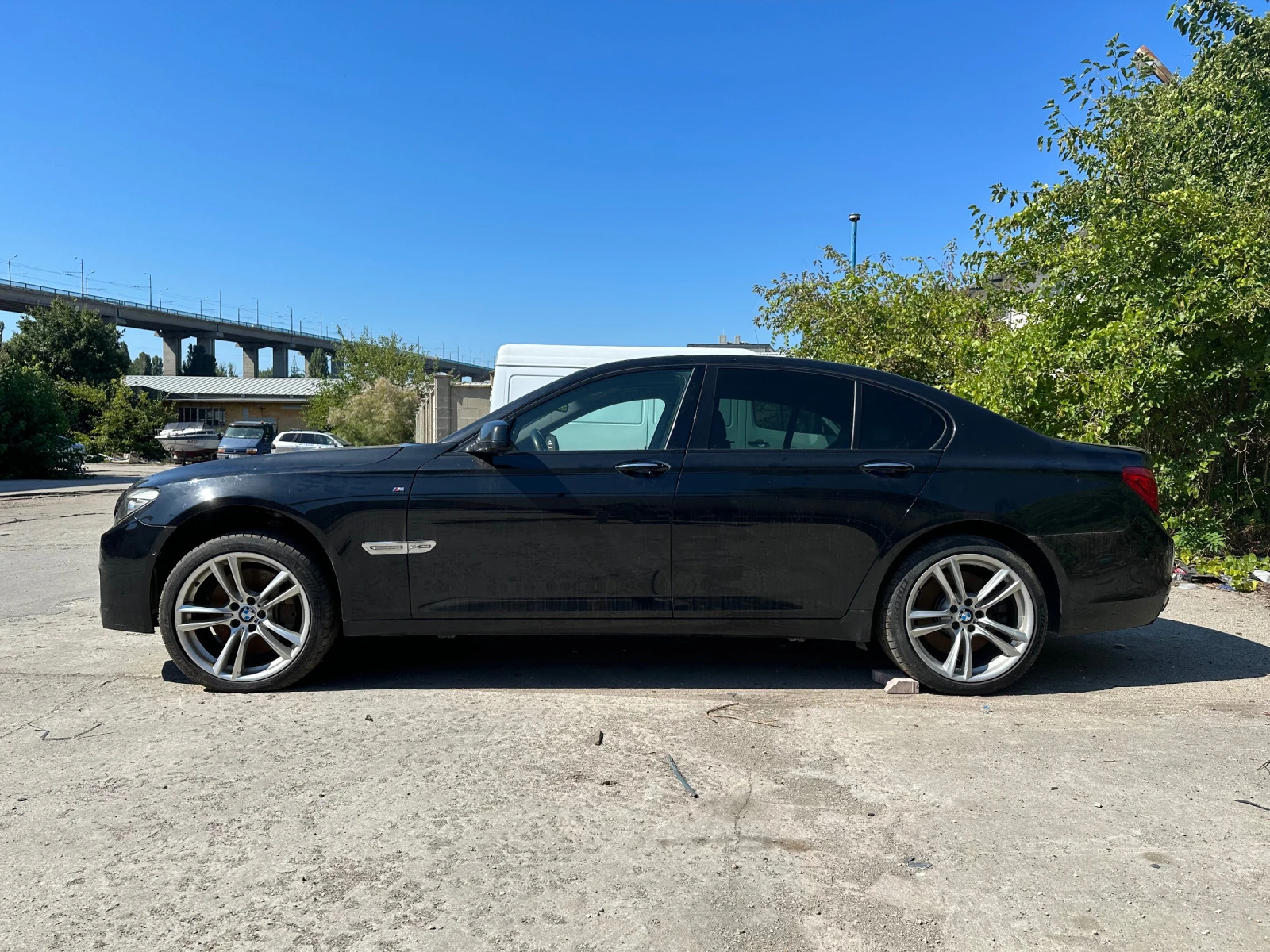 BMW 750 N63 - изображение 3