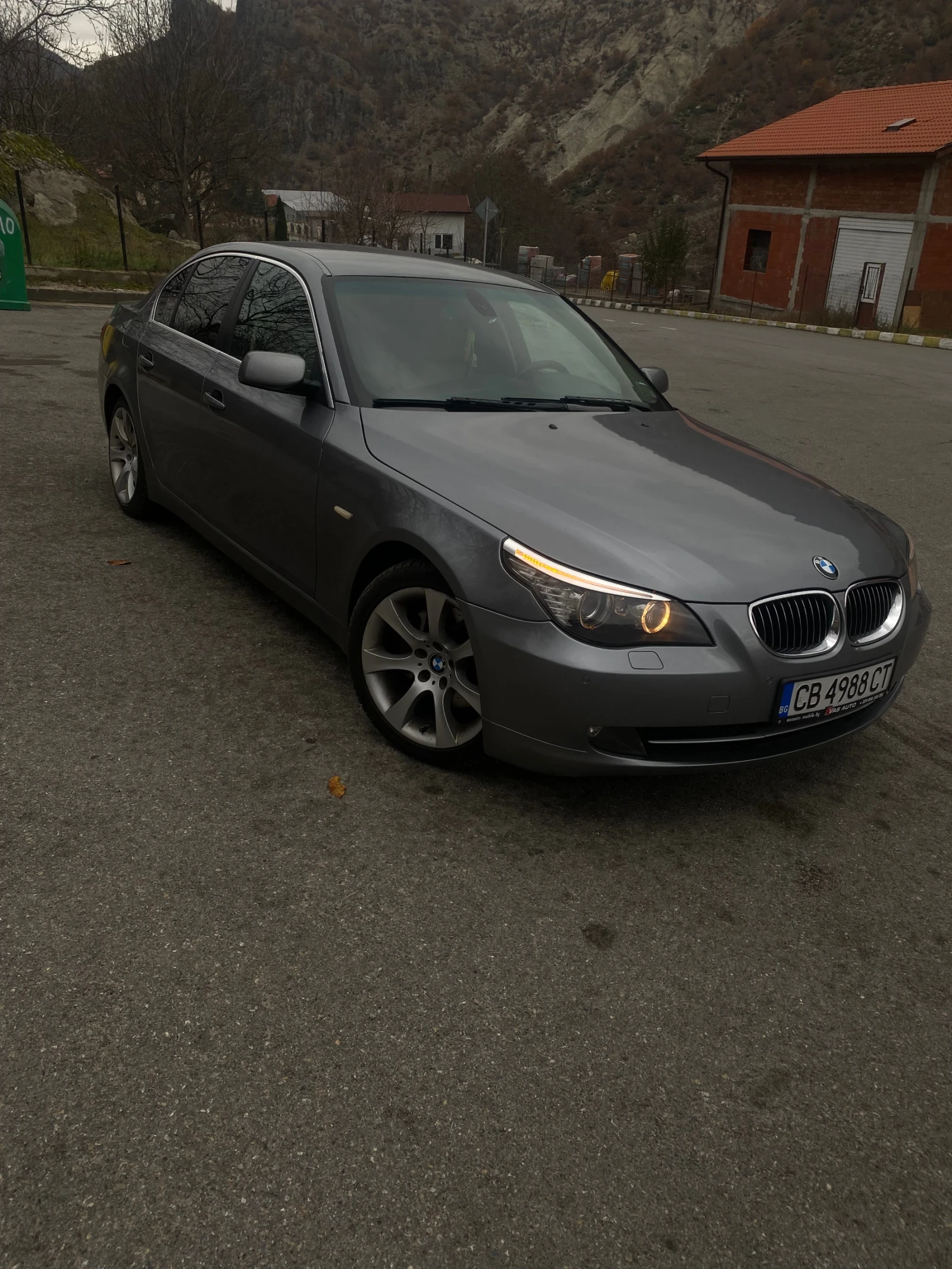 BMW 530 Sat-Кутия - изображение 2