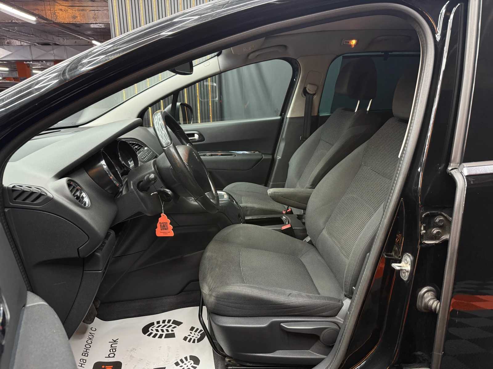 Peugeot 5008 2.0D 163 к.с. Автомат Facelift/ГАРАНЦИЯ/БАРТЕР/, снимка 8 - Автомобили и джипове - 50471686
