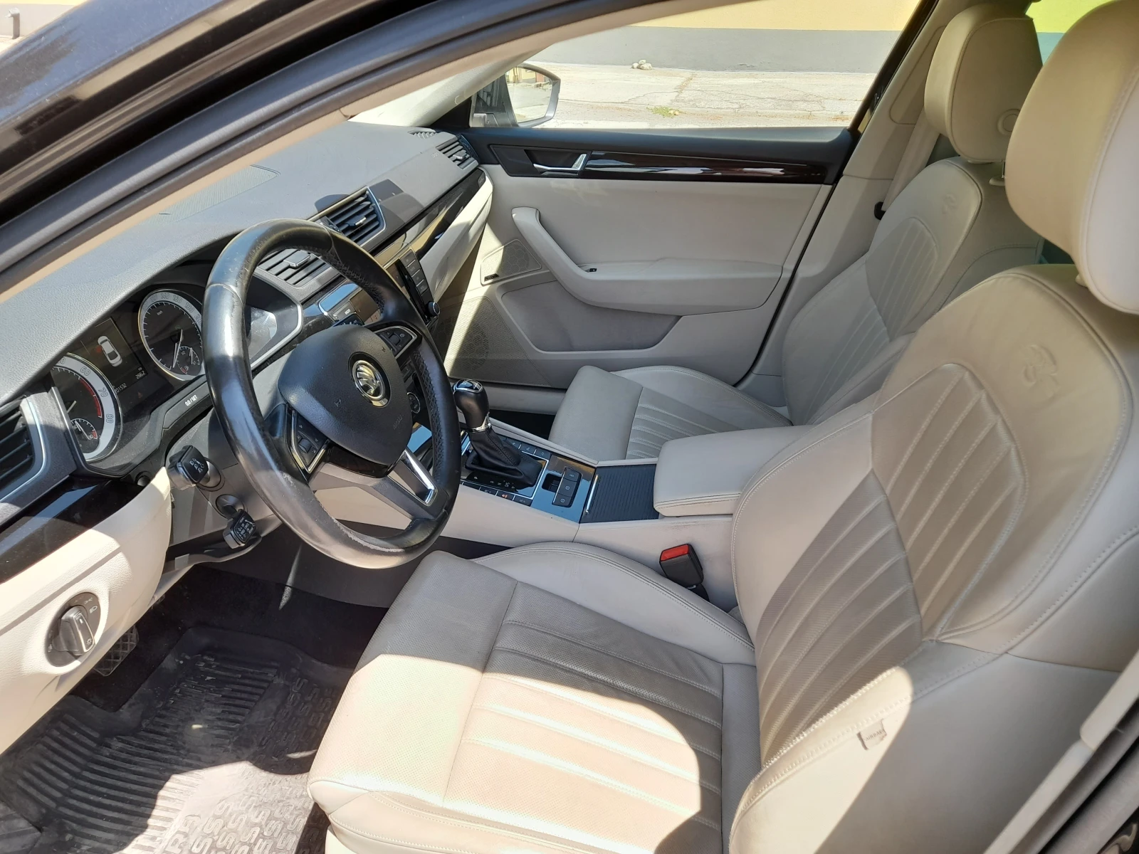 Skoda Superb  - изображение 8