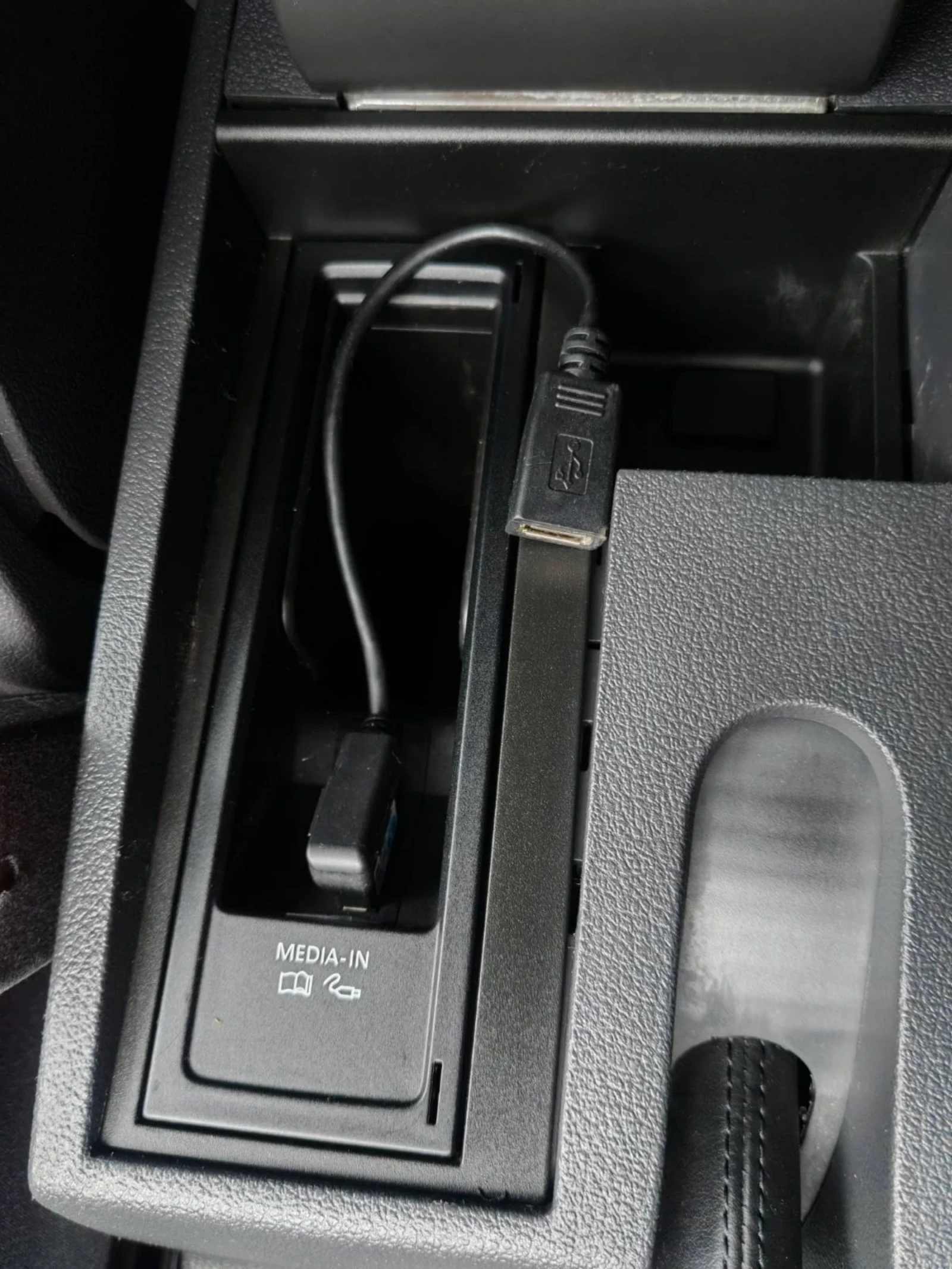 VW Touran 1.9 TDI - 7  | Mobile.bg   15