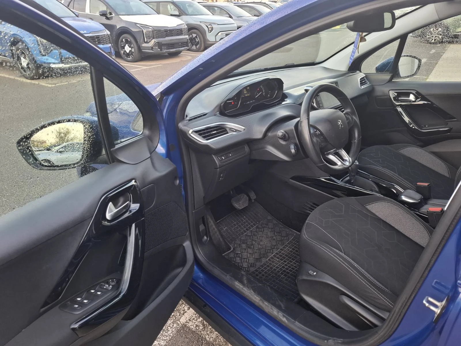 Peugeot 2008 1.2 Active | Mobile.bg   8