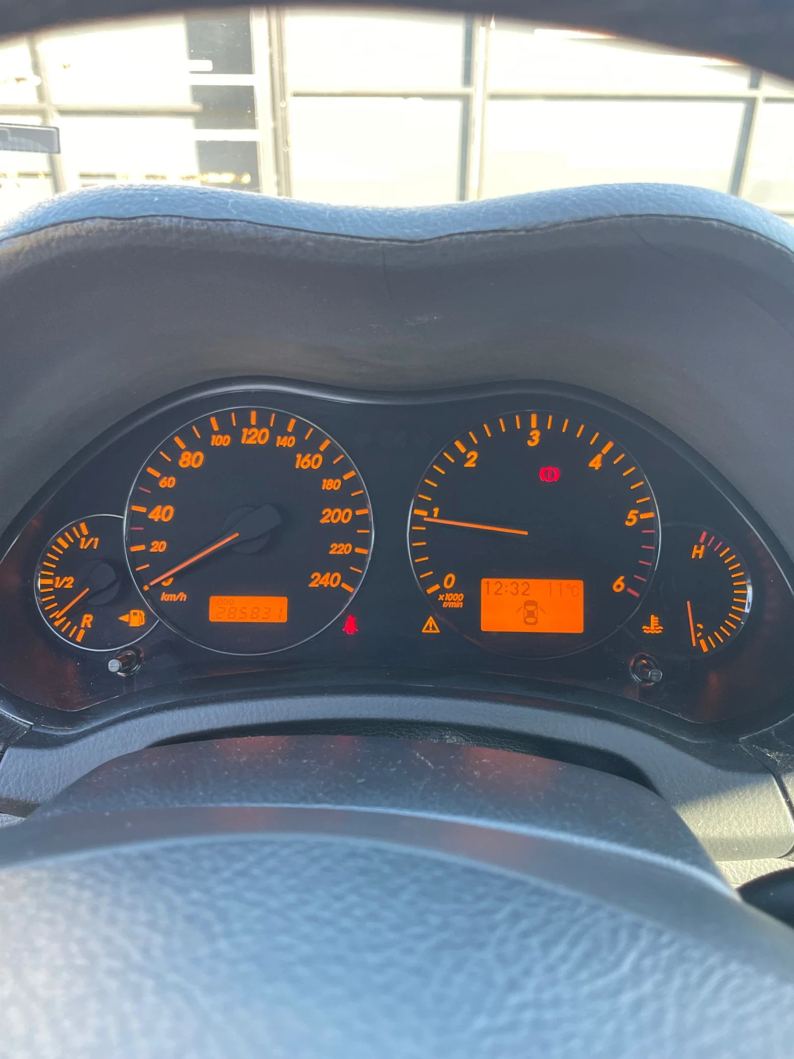 Toyota Avensis 2.0 D4D - изображение 9