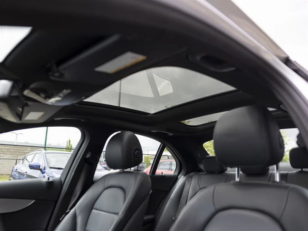 Mercedes-Benz C 300 4matic * CARFAX * АвтоКредит * (ЦЕНА ДО БГ) - изображение 10