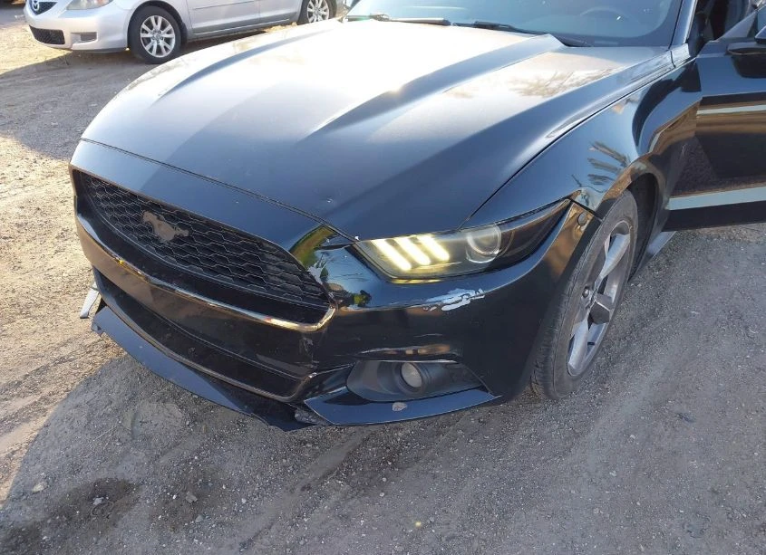 Ford Mustang  - изображение 6