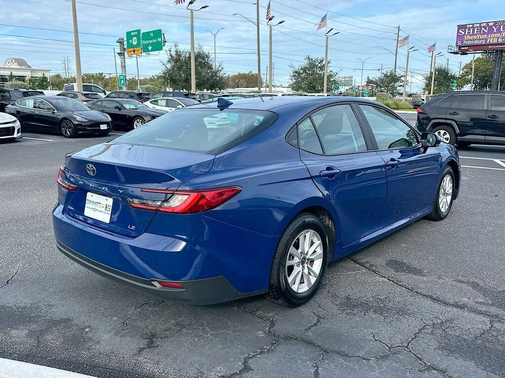 Toyota Camry !LE FWD!* АвтоКредит* Цена до БГ*  - изображение 4