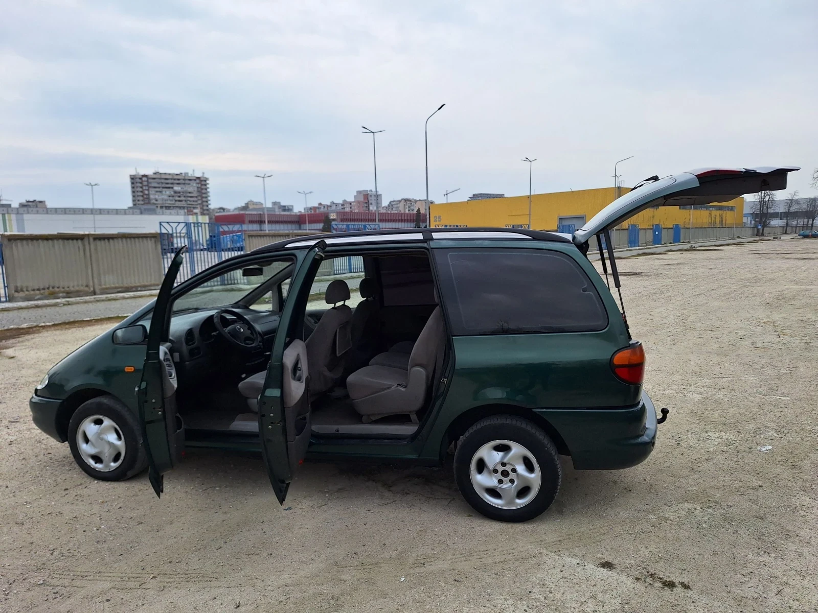 VW Sharan 1.9 tdi 6+ 1, снимка 11 - Автомобили и джипове - 53723212