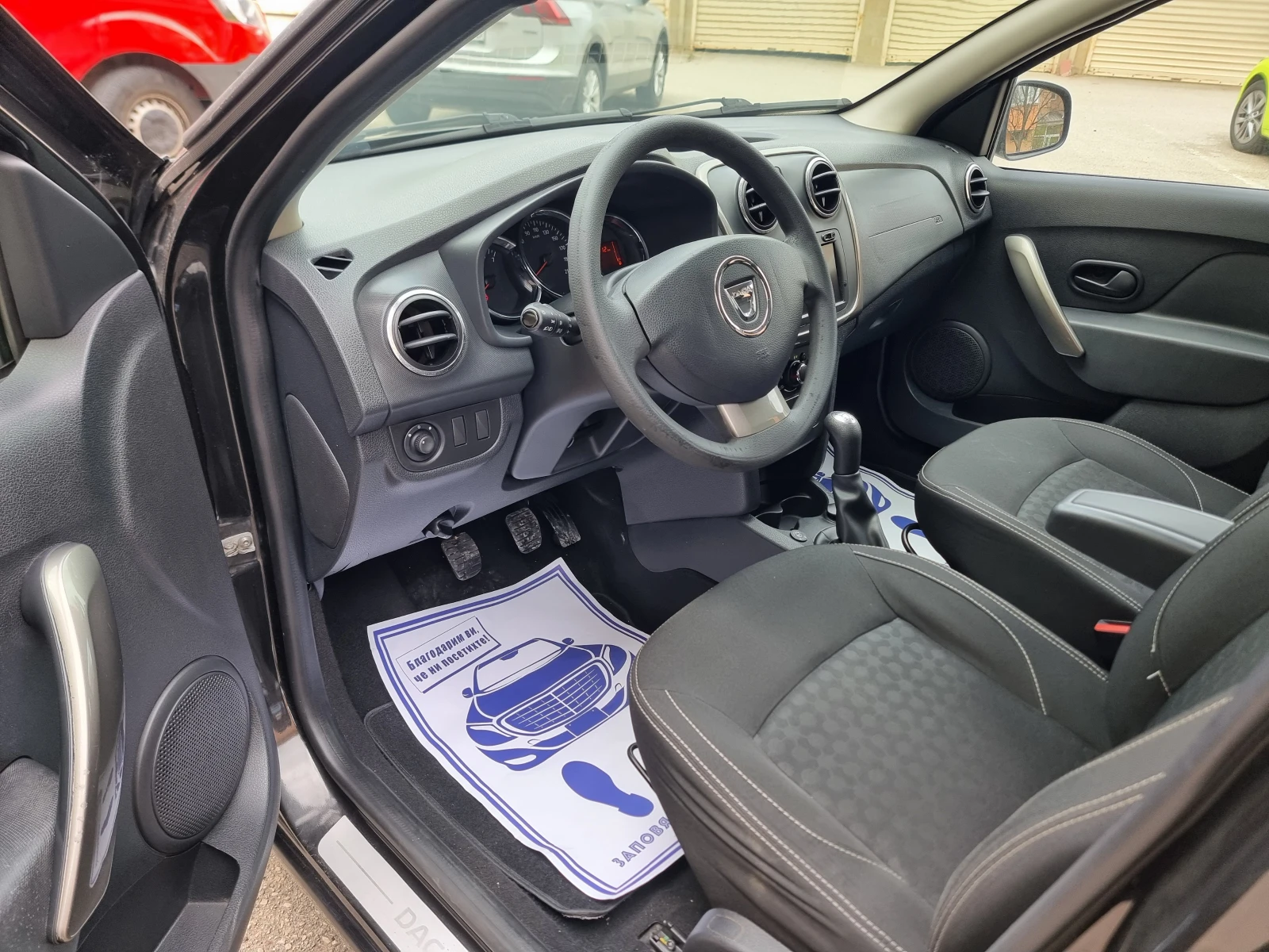 Dacia Sandero 1.2i * ГАЗ-БЕНЗИН* , снимка 10 - Автомобили и джипове - 54081177