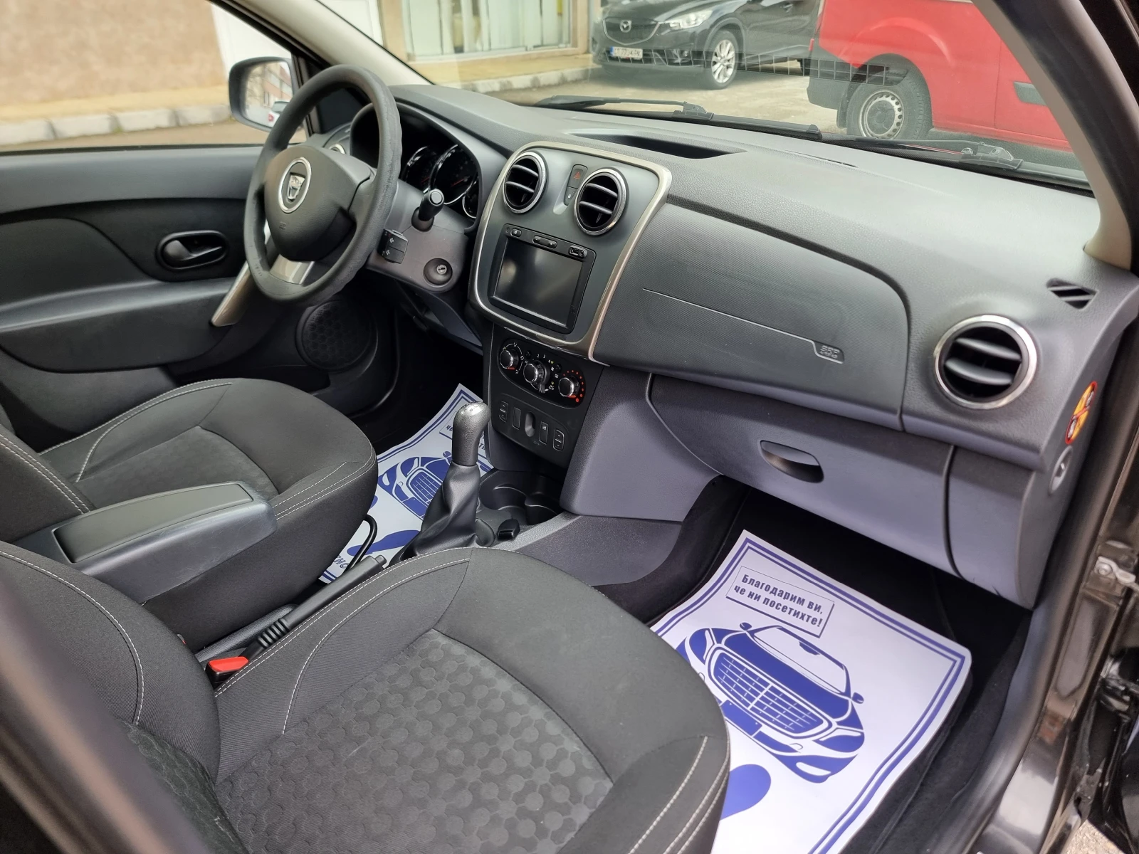Dacia Sandero 1.2i * ГАЗ-БЕНЗИН* , снимка 12 - Автомобили и джипове - 54081177
