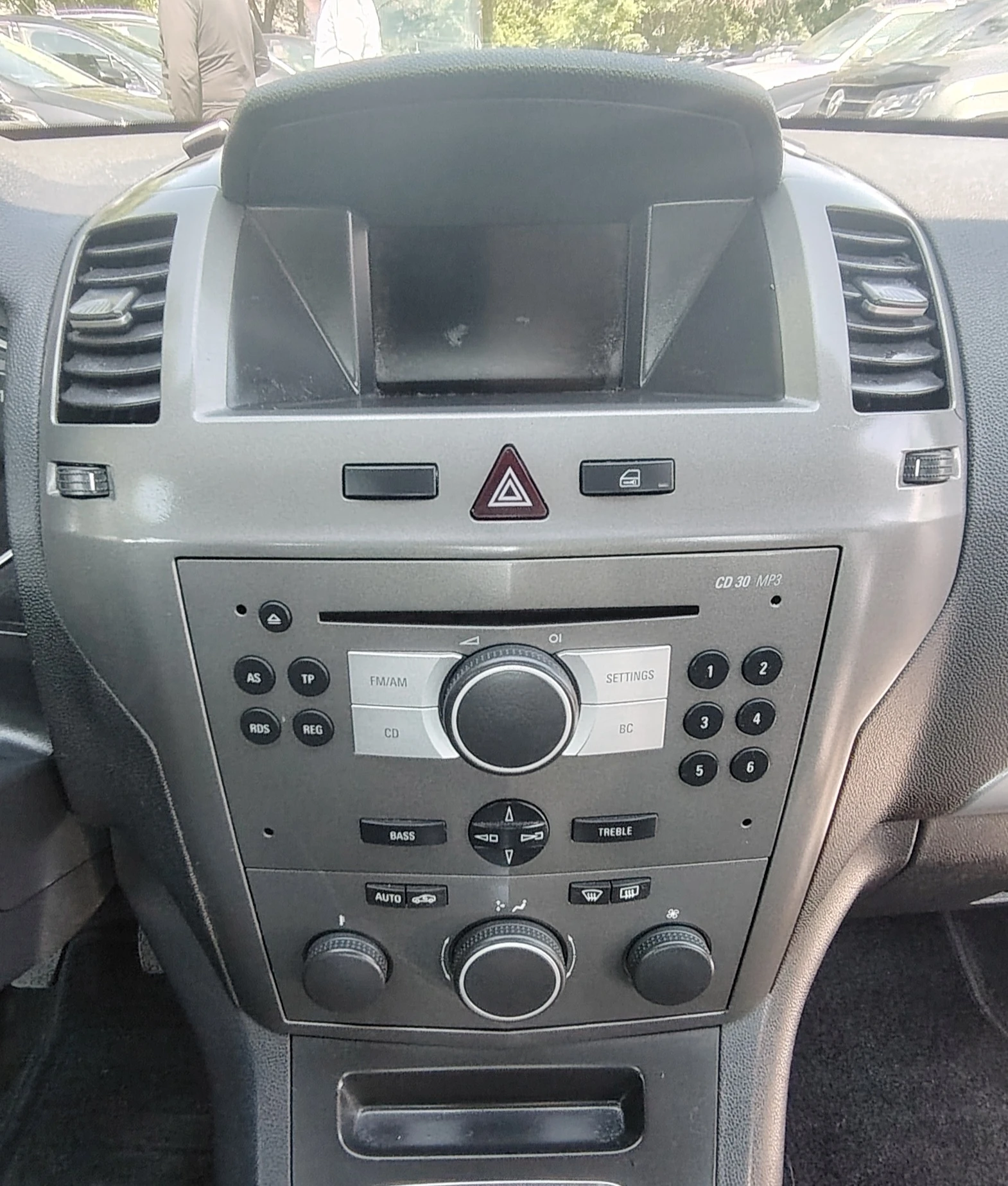 Opel Zafira 1.8i/6+ 1места, снимка 12 - Автомобили и джипове - 54637701
