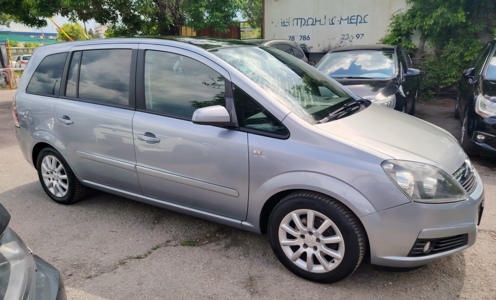 Opel Zafira 1.8i/6+ 1места, снимка 5 - Автомобили и джипове - 54637701