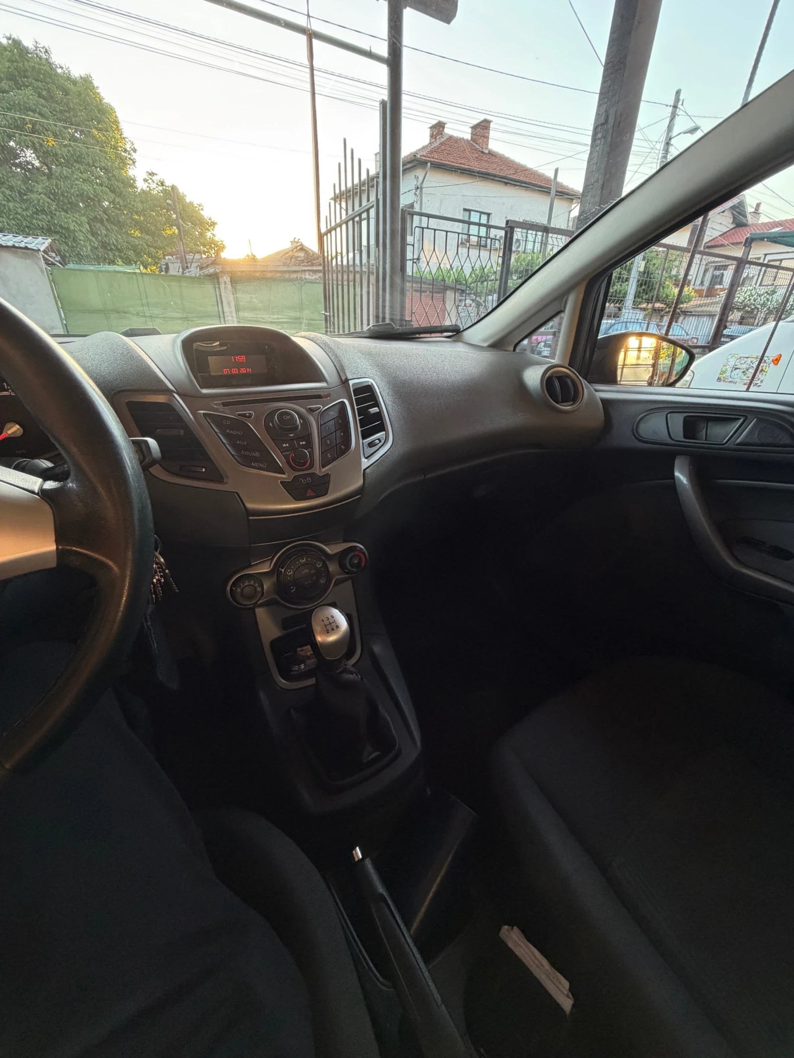 Ford Fiesta, снимка 8 - Автомобили и джипове - 54730852