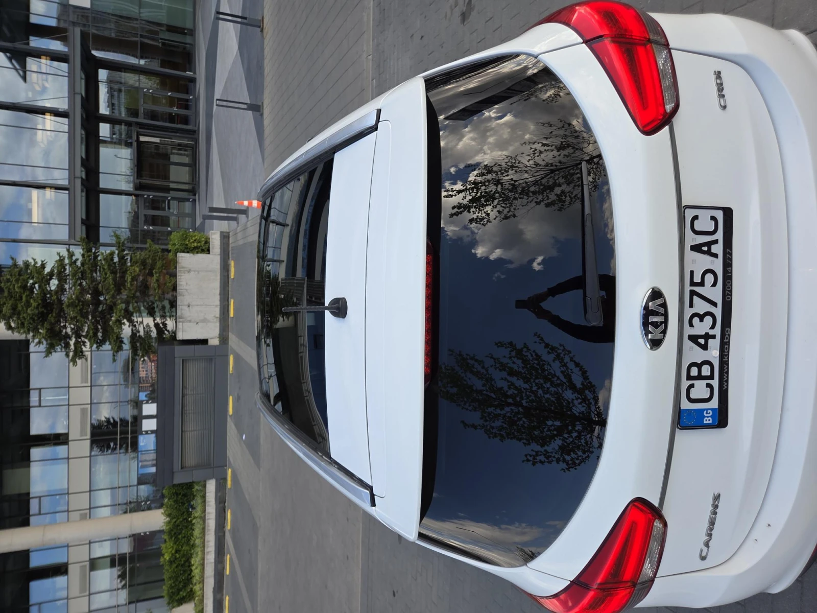 Kia Carens, снимка 11 - Автомобили и джипове - 55032928
