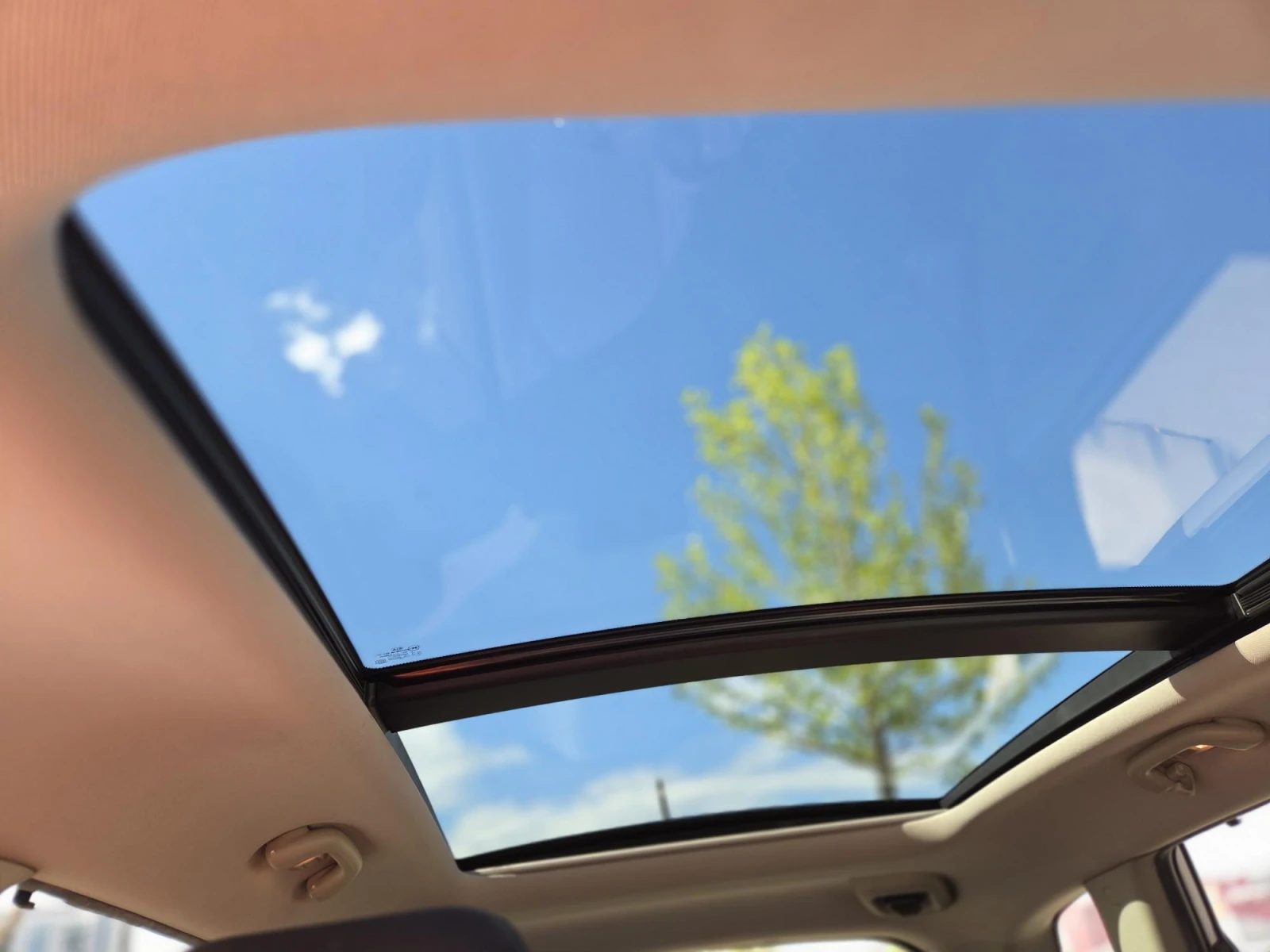 Kia Carens, снимка 4 - Автомобили и джипове - 55032928