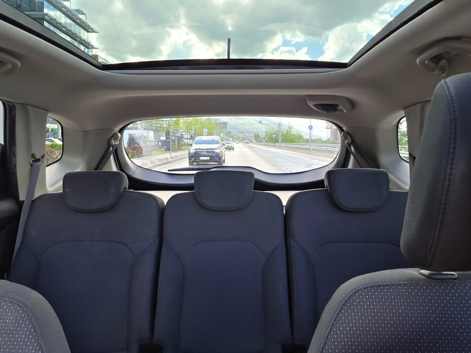 Kia Carens, снимка 12 - Автомобили и джипове - 55032928