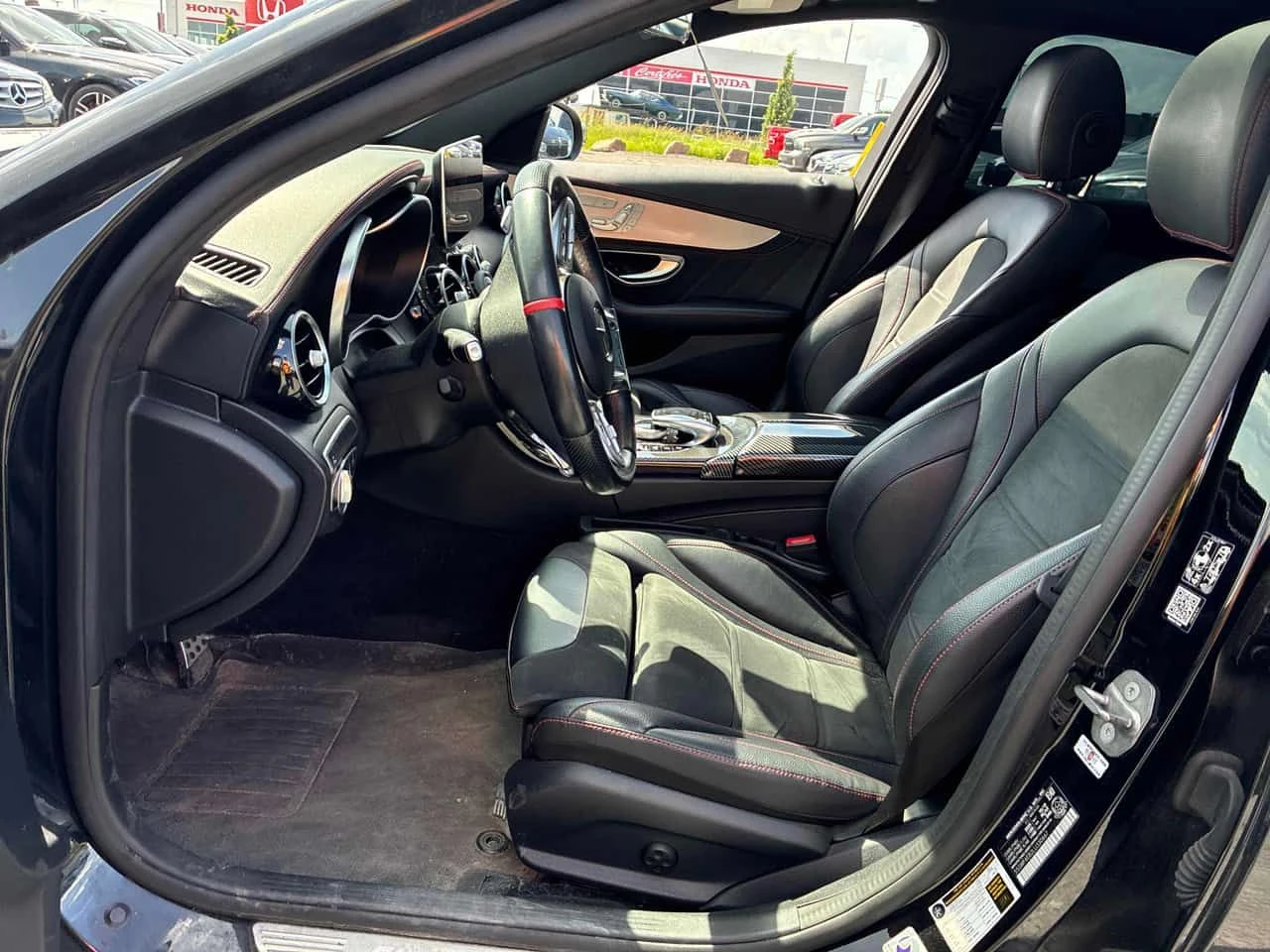 Mercedes-Benz C 43 AMG | CARFAX | БЕЗ ПЪРВОНАЧАЛНА ВНОСКА, снимка 9 - Автомобили и джипове - 55053522