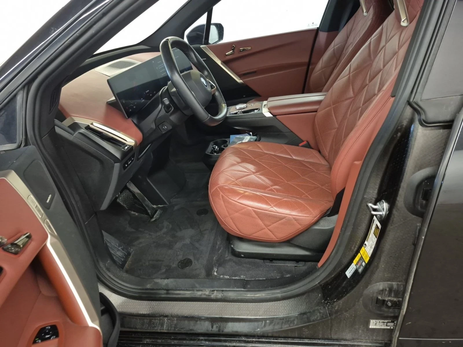 BMW iX M-pkg* 360* Pano* Hud* H&K* Distronic* Soft-close*, снимка 8 - Автомобили и джипове - 55060770