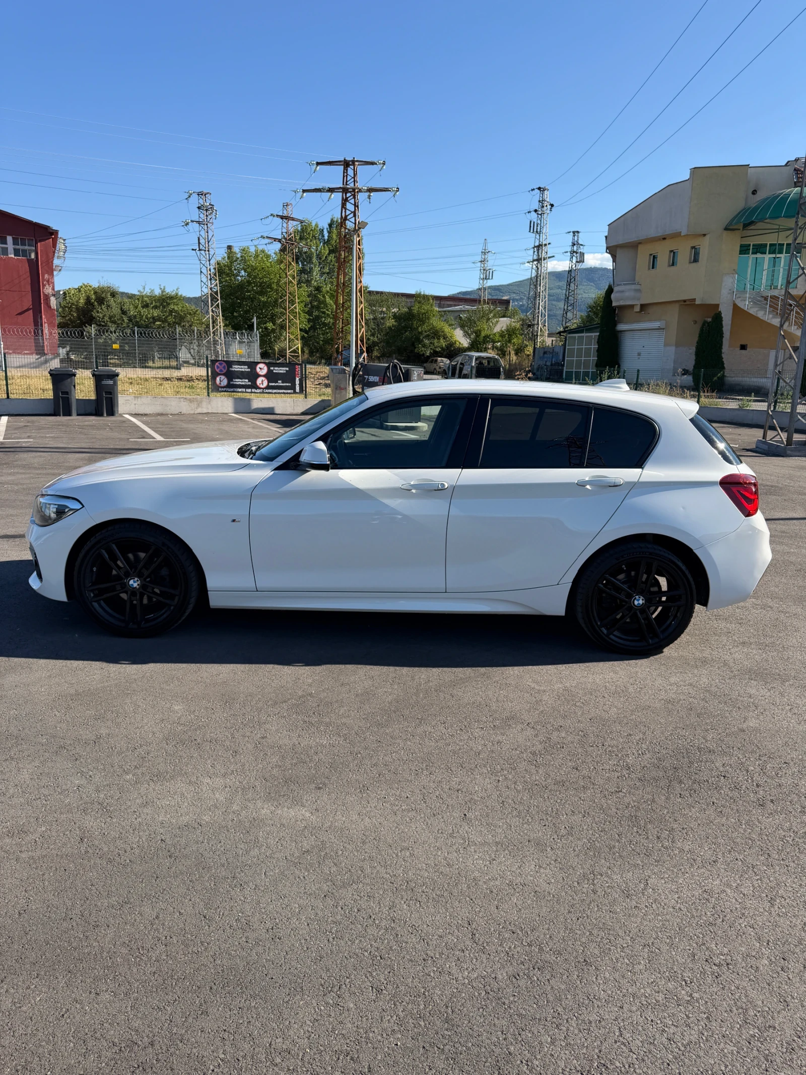 BMW 118 d X-drive M-sport, снимка 6 - Автомобили и джипове - 55687391