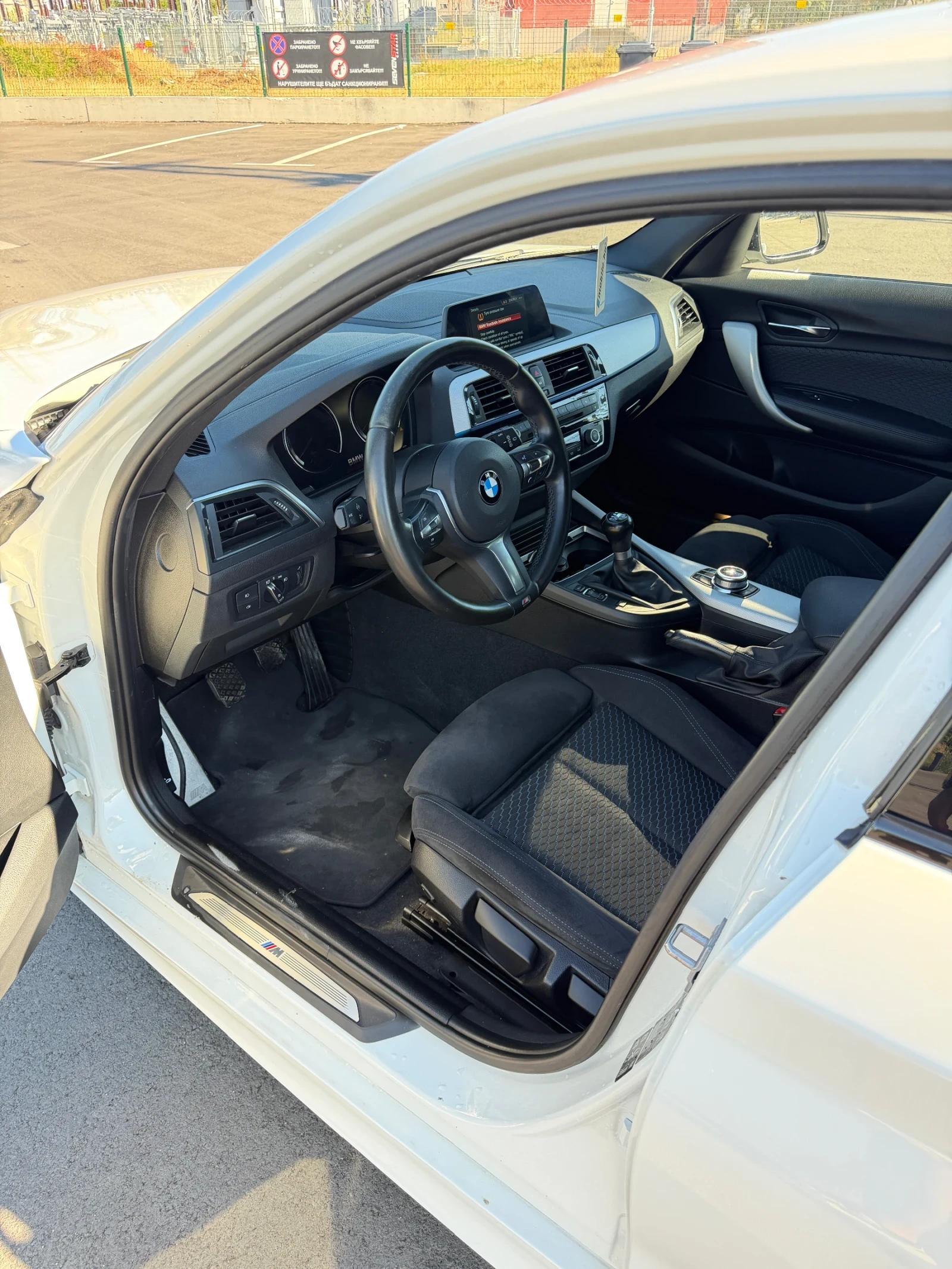 BMW 118 d X-drive M-sport, снимка 9 - Автомобили и джипове - 55687391